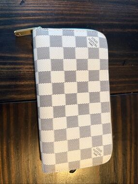 Damier Azur Zip Wallet — White & Grey